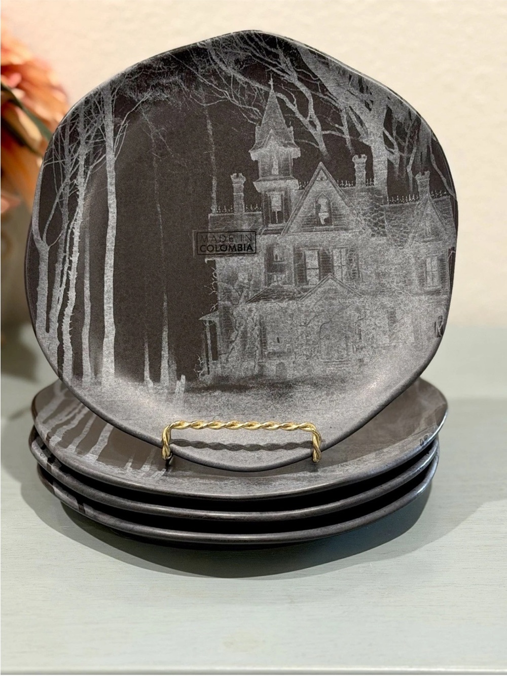Corona Halloween Haunted House
Salad/Dessert Plates Set-4. 8" Made In Colombia